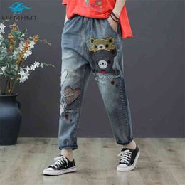 9156 Women Korean Bear Heart Patchwork Kawaii Cartoon Jeans Female Vintage Elastic Waist Denim Trousers Sweet Casual Harem Pants 210629