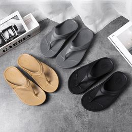Big Size 36-45 Casual Sandals Breathable and lightweight Beach slippers Lady Gentlemen Flip Flops flip-flops soft bottom
