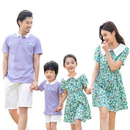 Family Matching Outfits Mommy Daddy And Me Clothes Mother Daughter Floral Dress Summer T-shirt 210429
