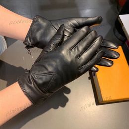 Letter Jacquard Gloves Simple Solid Colour Mitten High Grade Soft Sheepskin Mittens Comfortable Plush Glove Womens