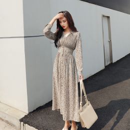 JXMYY Vintage Single-breasted V-neck Floral A-line Women Dress Autumn Full Sleeve Slim Elastic Waist Midi Female Dress 210412