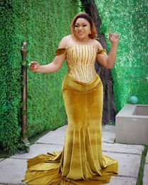 Aso Ebi 2021 Arabic Plus Size Gold Velvet Sexy Evening Dresses Strapless Sheath Sequined Prom Formal Party Second Reception Gowns Dress ZJ304