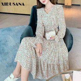 Chic Retro Floral Printed Chiffon Dress Women Spring Long Sleeve V-Neck Female Casual Midi Dresses A-line Vestido 210423