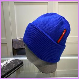 New Winter Street Fashion Knitted Hat Women Casquette Designer Caps Hats Mens Wool Bucket Hat Sports Soild Baseball Cap Nice D2111035F