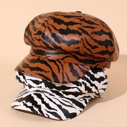 Berets Striped Beret Women Autumn Outdoor Windproof Street Zebra Stripes Faux Leather Octagonal Cap Hats Stylish Artist Painter