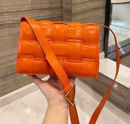 2021 handbag Tote Hot Fashion Luxury Designer handbags Purse chain Shoulder bags Embossed letters High Quality Genuine r Quilted clutch wallet Inclined Bubble bag