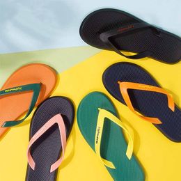 Men Slippers 2022 New Style Men Summer Beach Leisure Fashion Lip Flops Men Comfortable Outside Zapatillas Hombre Platform Shoes