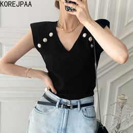 Korejpaa Women T-Shirt Summer French Retro V-Neck Pullover Metal Buckle Decoration Slim Slimming Solid Colour Vest Sweater 210526