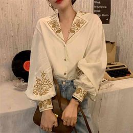Spring Autumn Retro Lapel Shirt Female Heavy Industry Embroidery Single-breasted Loose Lantern Sleeve Top UK921 210506