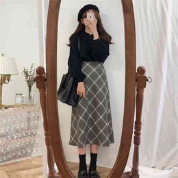 Vintage plaid Women Skirts Autumn Long Female Warm Thick Winter Mujer winter women High Waist skirt Girls maxi 210423