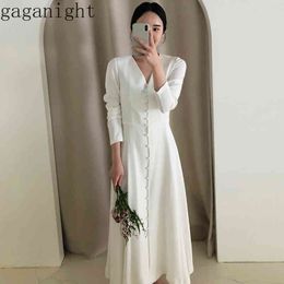 Gaganight Elegant White Women Maxi Dress Long Sleeve V Neck Single Breasted Fashion Office Lady Bodycon Dresses Slim Spring 210519
