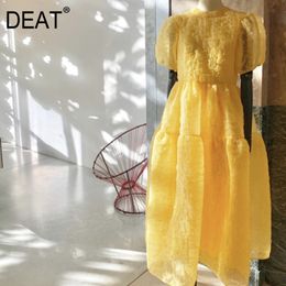 DEAT summer women fashion clothes round neck short puff sleeves high waist France styles organza sunscreen protection 210428