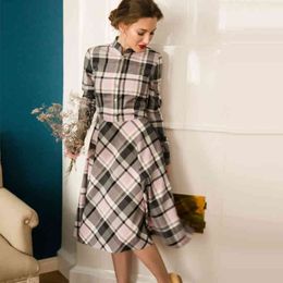 Women Vintage Plaid Printed A-line Party Dress Long Sleeve Turn Down Collar Elegant Casual Dress Autumn New Fashion Dress 210412