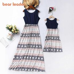 Bear Leader Family Matching Clothes Mother Daughter Dresses Women Floral Dress Baby Girl Mini Dress Mom Baby Girl Party Clothes 210708