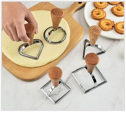 Biscuit Cut Moulds Cookie Mould Wood Handle Zinc Alloy Heart Rectangle Metal Baking Mould Set