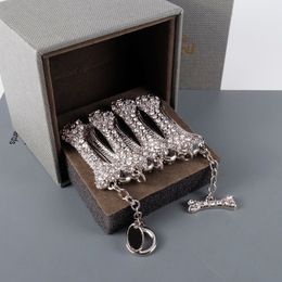 Funkelnde Strass-Knochen-Halskette mit Stempel, Damen-Buchstaben, kurze Halsketten als Geschenk, Party, hochwertiger Schmuck