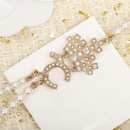 La collana con pendente con ciondolo di qualità di lusso con design a corona di perle e diamanti per il regalo di gioielli da sposa da donna ha il timbro della scatola PS3261