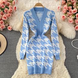 Autumn new design women's v-neck long sleeve color block houndstooth grid knitted high waist short dress