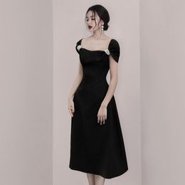 Runway Summer elegant Square collar Black Dress Fashion Women Beading Short sleeve Chic Female Slim Midi party Dress 210518