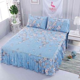 Thin Bed Skirt With 2pcs Pillowcase Mattress Anti-slip Antifouling Textiles Single Double Bed King Sheet Bedding Bedspread F0499 210420