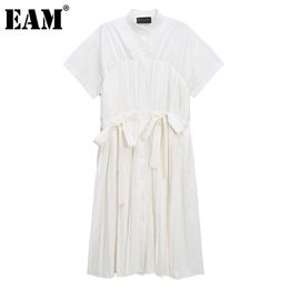 [EAM] Women White Big Size Bow Pleated Shirt Dress Lapel Short Sleeve Loose Fit Fashion Spring Summer 1DD7523 210512