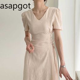 S- XL Korean Chic Summer V Neck Puff Short Sleeve Cotton and Linen Dress Vintage Lace Up Slim Elagant Bandage Dress Midi OL 210610