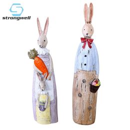 Strongwell Vintage Old Imitation Wood Carving Creative Couple Rabbit Figurine Resin Crafts Statue Home Decoration Birthday Gifts 210804