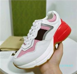 Rahat Ayakkabılar Haki 2021 Tasarımcı Ayakkabı Rhyton Sneakers Bej Erkekler Eğitmenler Vintage Lüks Chaussures Bayanlar Kutusu Boyutu 35-45