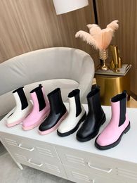 Top leather good quality women's boots thick bottom design 6 Colours match super beautiful package complete