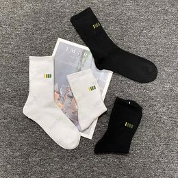 21ss mens fashion socks letter pattern boys sock hiphop street style for running sports breathable active stocking 2 Colours free size ins hot