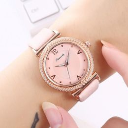 Wristwatches Exquisite Elegant Ladies Watch Fashion Leather Women Quartz Wrist Casual Crystal Watches Montre Femme 2021