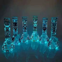 -Hookah Glass Bong Tubulação de água Europa e Estados Unidos Best-seller Best-seller 9 polegadas Cor Luminosa adesivos Lobo Figura Dab Rig 14mm Tigela Creative Triangle Tree