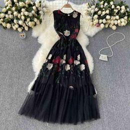 Women Fashion High Street Dress Spring and Summer Retro Embroidery Round Neck Sleeveless Mesh Korean Elegant Vestidos S474 210527