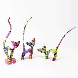 European and American Modern Three Kittens Creative Colour Resin Crafts Ornaments Animal Gifts Living Room Bedroom Anime Decor 210804