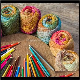 -Roupas Tecido Vestuário entrega entrega 2021 200glot Espaço de alta qualidade corante de tricô Fancy fio crochet fio para lenço agradável cores handwork c