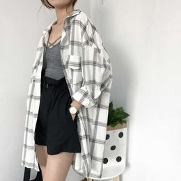 Korean Spring and Summer Casual Cotton Shirts Elegant Women Long Full Turn-down Collar Plaid Blouse 210615