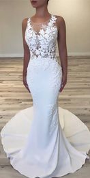 2022 Modest White Mermaid Wedding Dresses Uk Sheer Neck Sleeveless Slim Tight Floral Applique Illusion Back Boho Bridal Dress Fitt276e