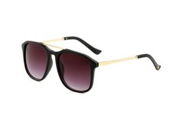 257 men classic design sunglasses Fashion Oval frame Coating UV400 Lens Carbon Fibre Legs Summer Style Eyewear with