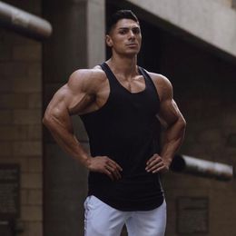 New Plain Cotton Bodybuilding Sleeveless Shirts Gym Tank Top Men Fitness Tops Mens Singlets Street Workout Vest Fitness Clothes 210421