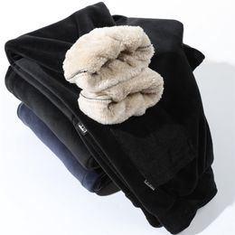Winter Thick Warm Fleece Men Joggers Sweatpants Sportswear Loose Casual Track Pants Male Plus Size Thermal Velvet Trousers 8XL 211112