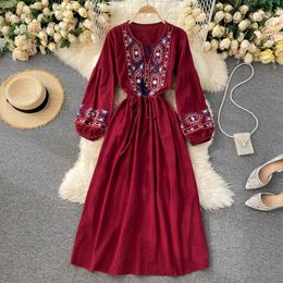 Women Retro Embroidery Dress Autumn Korean Chic O Neck Puff Sleeve A-line Dress Fashion Bohemian Streetwear Dresses 210419