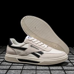 Homens Mulheres Treinadores Top Quality Esporte Running Shoes Casual Flat Sole Sneakers Homens Corredores Canvas Pano Cross Border Verão Preto Vermelho Branco Código Runner Canva Cr 61 O