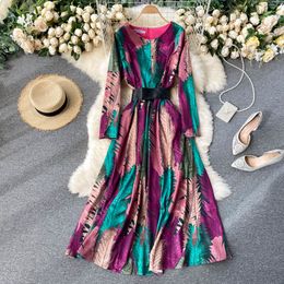 Autumn Winter Clothes Vintage Elegant Women's Dress Leaves Print Colour Matching Temperament Long For Holiday Female Robe 210514