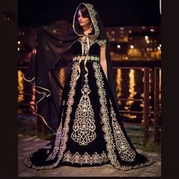 2022 Vintage Black Veet Moroccan Caftan Evening Dresses With Cloak Embroidery Crystal Prom Gowns For Dubai Arabic Women 322