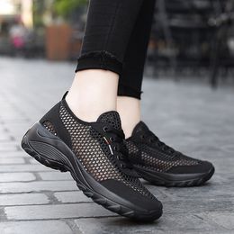 2021 Designer-Laufschuhe für Frauen Weiß Grau Lila Rosa Schwarz Mode Herren Trainer Hochwertige Outdoor-Sport-Turnschuhe Größe 35-42 ZX