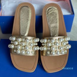 Designer Women Pearl sandals Wooden sole squared toe Flat Slippers Ladies Girl elegant sandal Summer Beach Shoes