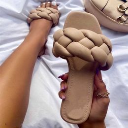 2021 Pantofole piatte di modo Donne Weave Slides Sandalo Ladies Outdoor Beach Lady Shoes Donna Pantofole da casa Infradito femminile Y0902