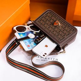 Lock Open Messenger 8001 Disco Bag Handbag Wallet Purse Wide Shoulder Strap Ifwip
