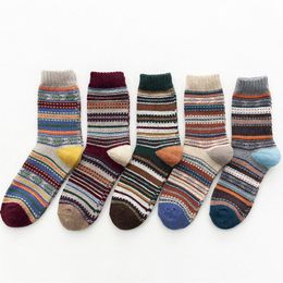 Mens Socks 5 Pairs Brand Winter Wool Thicken Sheeps Warm Men Retro Style Colourful Fashion Man For Snow Boots