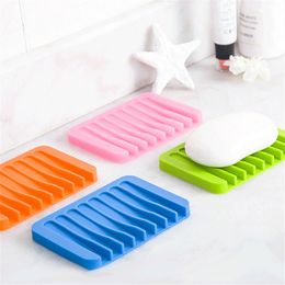 Silicone Soap Dishes Flexible Anti-skidding Soap Holder Plate Leaking Mouldproof Bathroom Kitchen Soap Tray 16 Colours DH9586